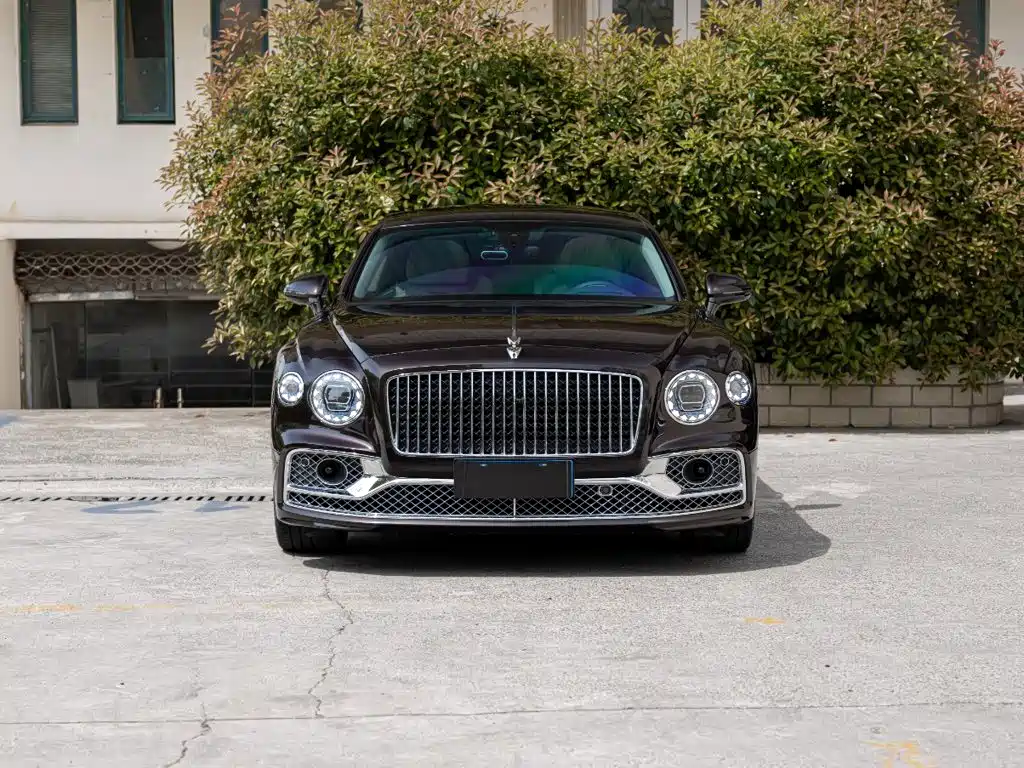 Flying Spur 2023 4.0T V8 Yadu Edition купить на сайте DeffCars