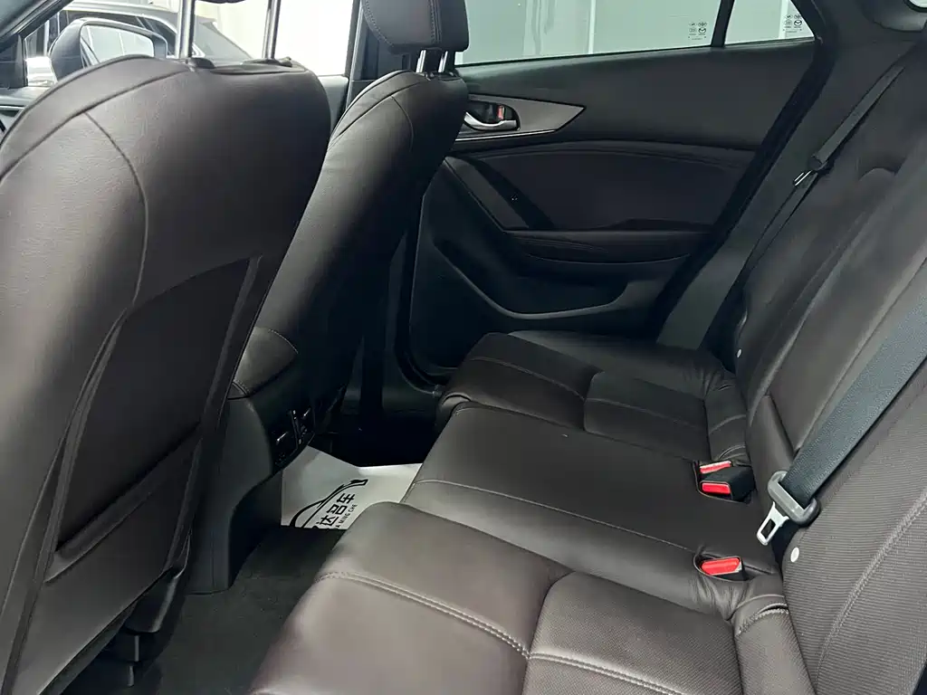 Mazda CX-4 2020 2.0L automatic two-wheel drive Blue Sky Premium Edition купить на сайте DeffCars