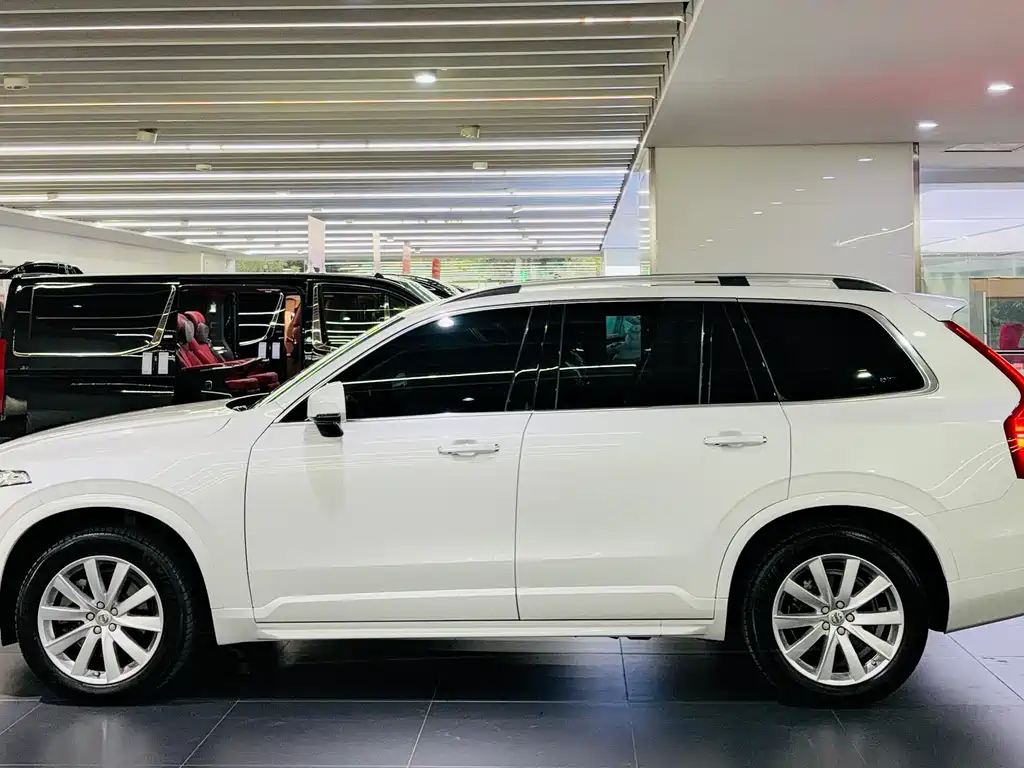 Volvo XC90 2018 T6 Zhiyi Edition 7 seats купить на сайте DeffCars