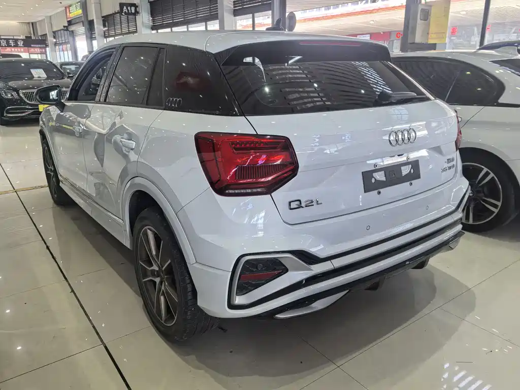 Audi Q2L 2022 35 TFSI Enterprising and Elegant Model купить на сайте DeffCars