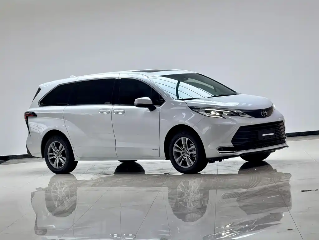 SIENNA 2024 2.5L Hybrid Comfort Edition купить на сайте DeffCars