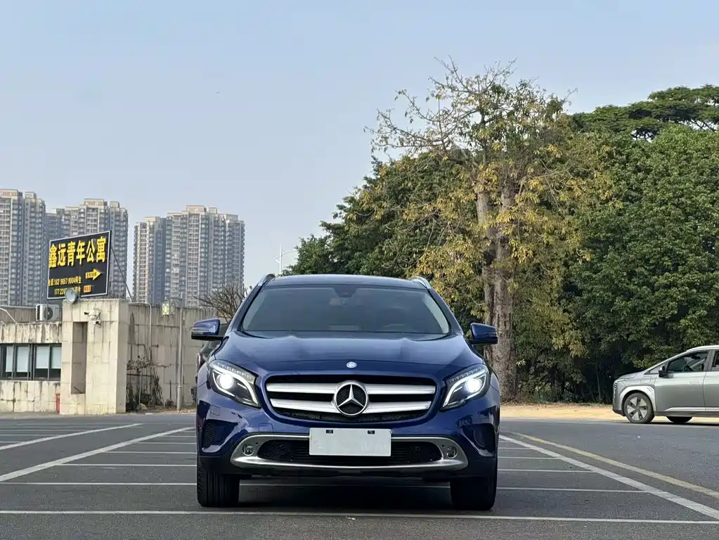 Mercedes-Benz GLA 2017 GLA 200 Fashion Model купить на сайте DeffCars