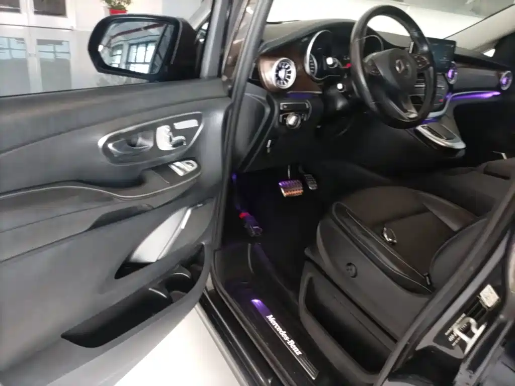 Mercedes-Benz V-Class 2021 V 260 Premium Edition купить на сайте DeffCars