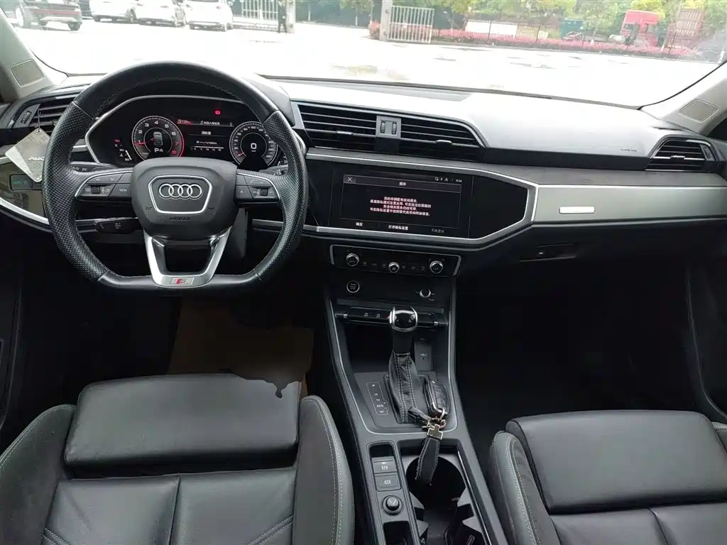 Audi Q3 Sportback 2023 40 TFSI Fashion купить на сайте DeffCars