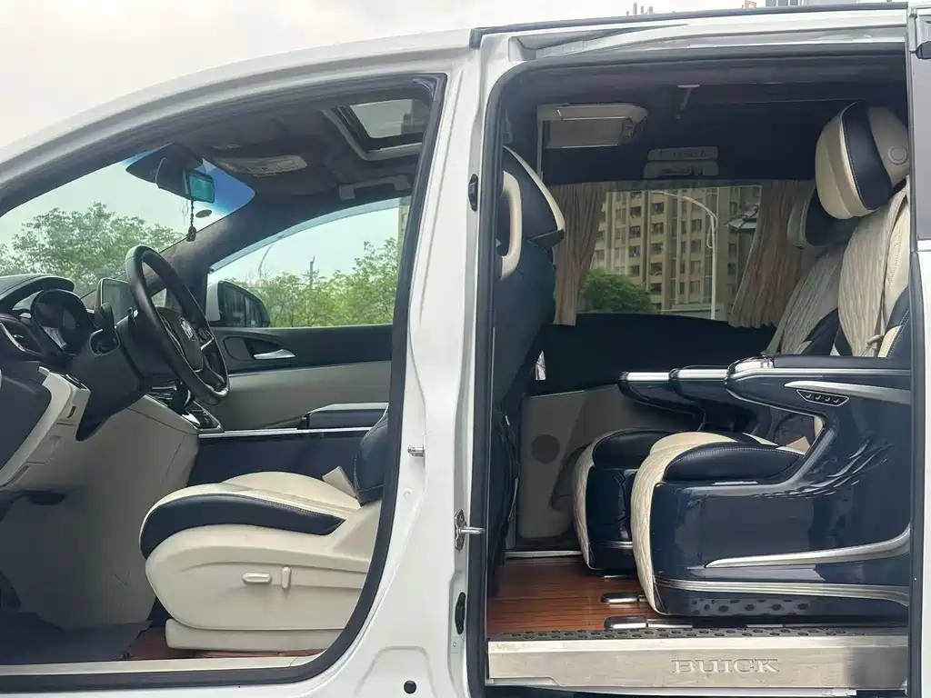 Buick GL8 2021 Land Business Class 652T Luxury купить на сайте DeffCars