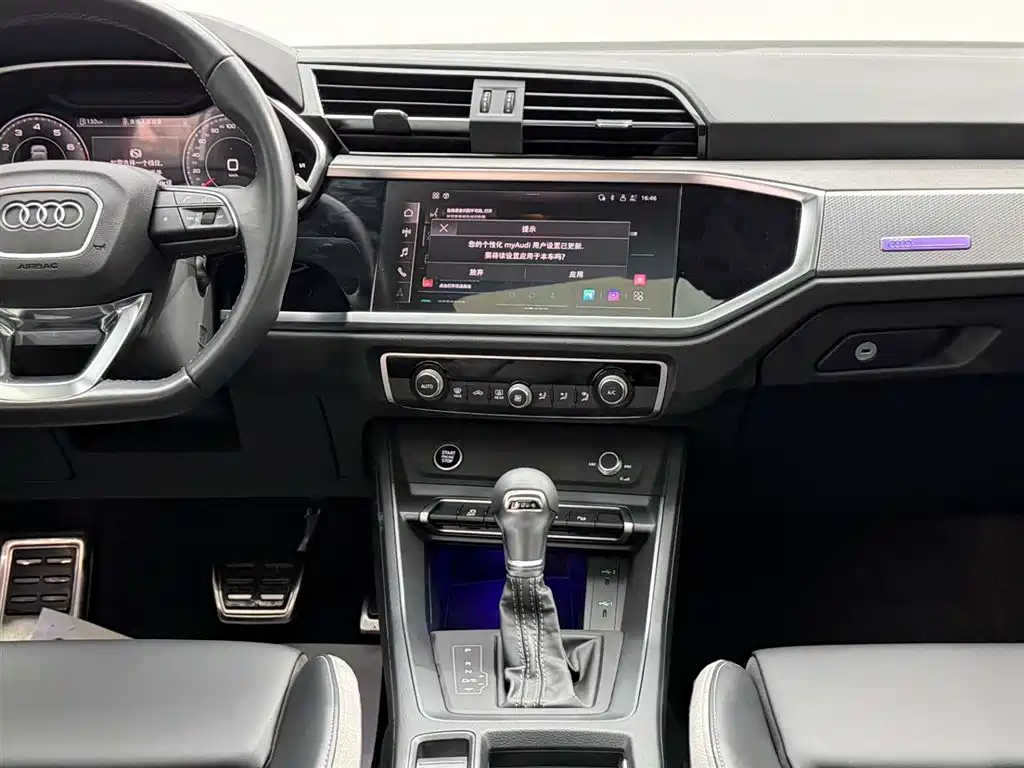 Audi Q3 2024 35 TFSI Fashionable and Dynamic купить на сайте DeffCars