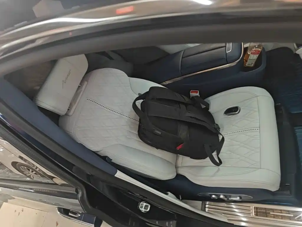 Buick GL8 2021 Avenir Four-seater Premium Edition купить на сайте DeffCars
