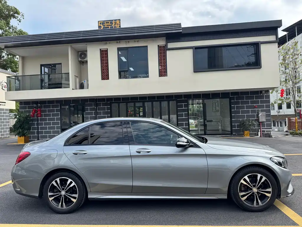 Mercedes C-Class 2015 C 200 Sports Edition купить на сайте DeffCars