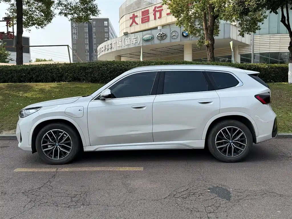 BMW iX1 2023 eDrive25L M Sports Package купить на сайте DeffCars