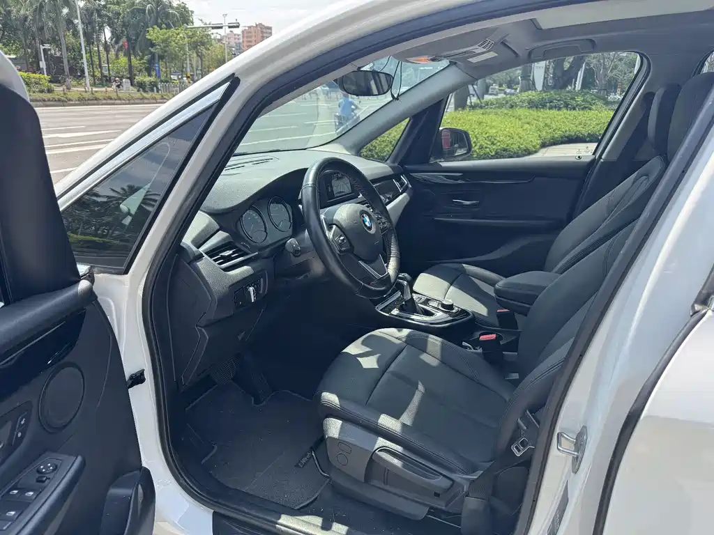BMW 2 Series Touring 2018 218i Leading Model купить на сайте DeffCars