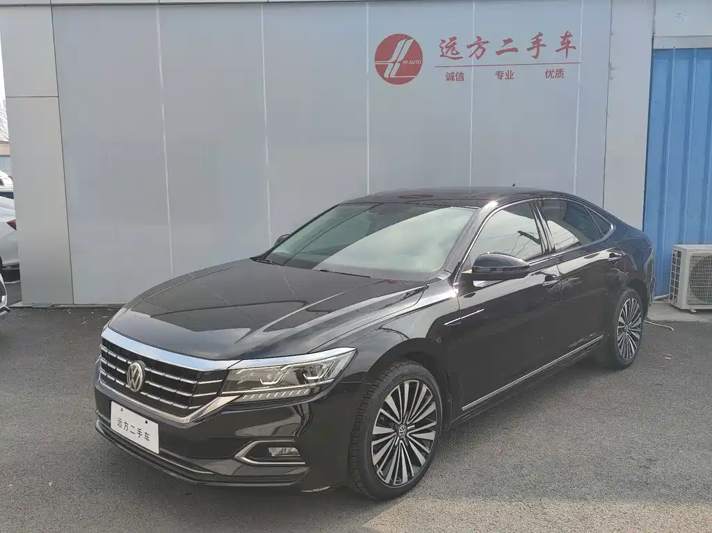 Passat 2019 330TSI Deluxe Edition National VI купить на сайте DeffCars