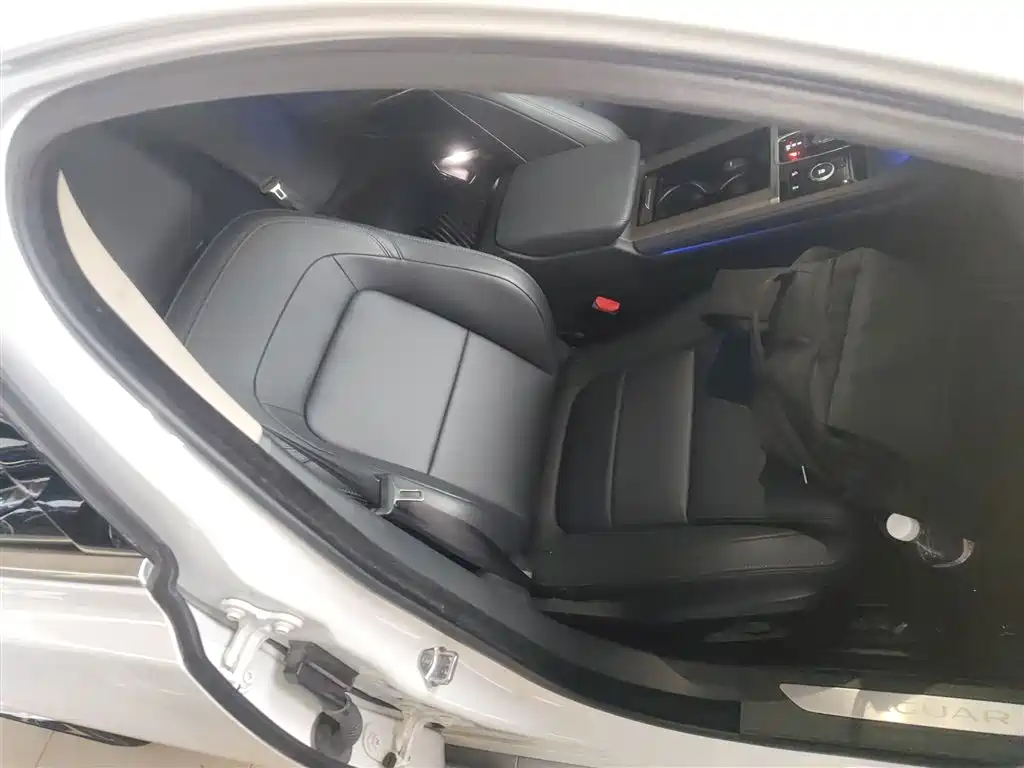 Jaguar XFL 2022 XFL 2.0T P200 2WD Elite Deluxe Edition купить на сайте DeffCars