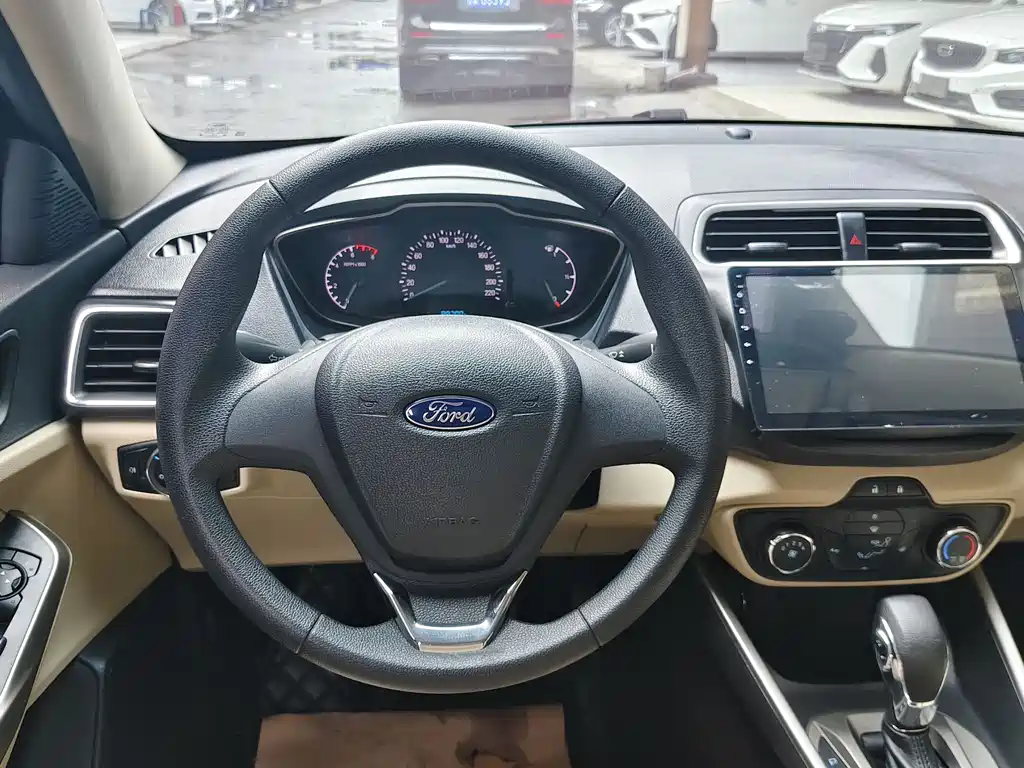 Escort 2017 facelift 1.5L automatic comfort model купить на сайте DeffCars