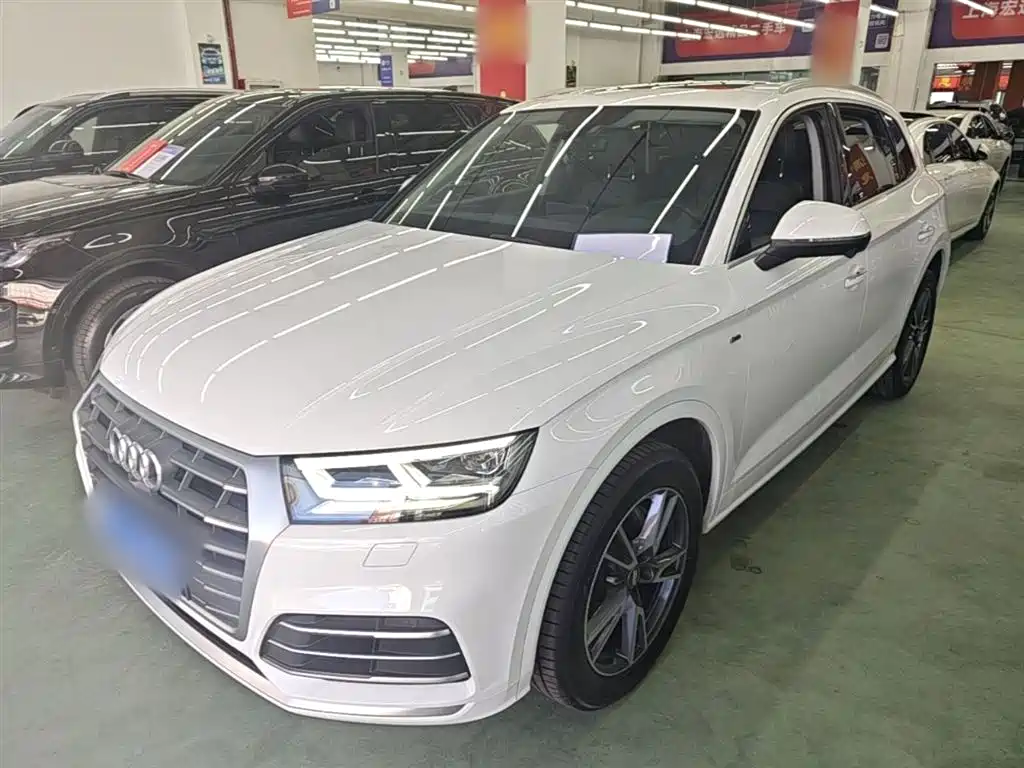 Audi Q5L 2020 facelift 40 TFSI enjoys fashionable style купить на сайте DeffCars