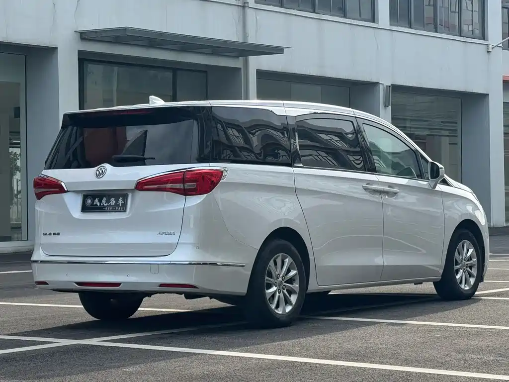 Buick GL8 2017 ES 28T Comfort Type National V купить на сайте DeffCars