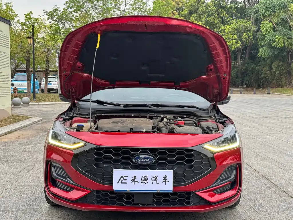 Focus 2022 Hatchback EcoBoost 180 Automatic ST Line купить на сайте DeffCars