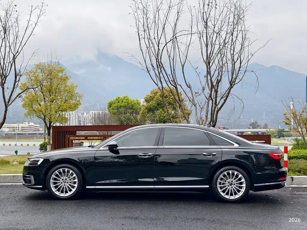 Audi A8 2021 A8L 50 TFSI quattro comfort type купить на сайте DeffCars
