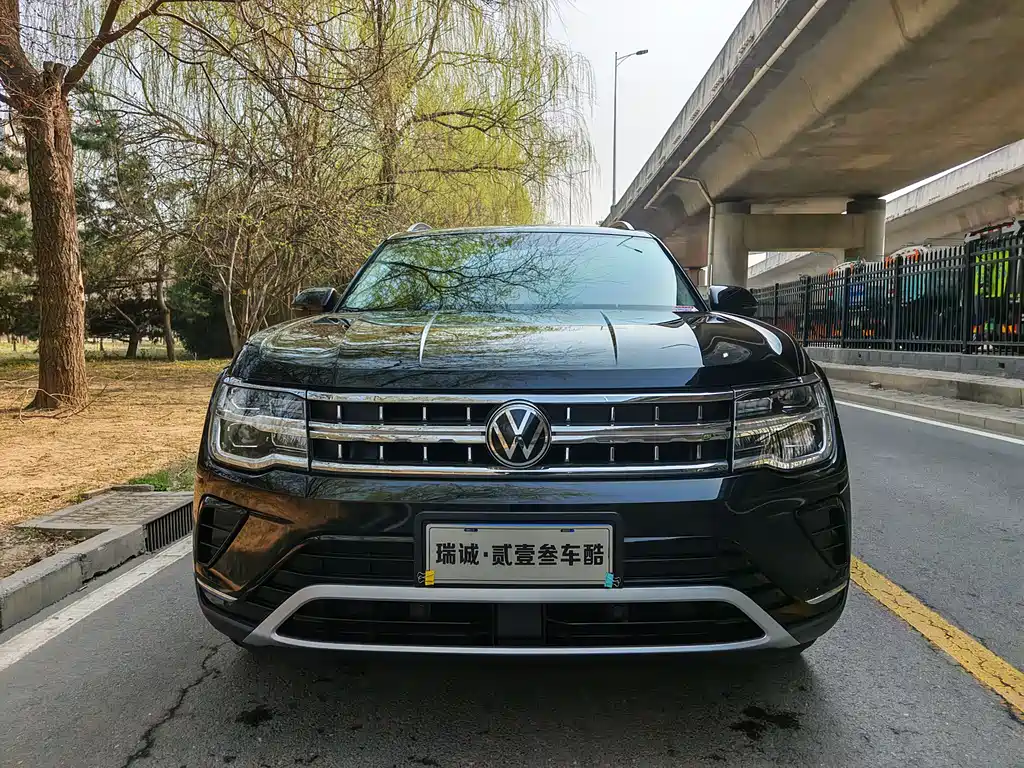 Touron 2022 380TSI four-wheel drive luxury version купить на сайте DeffCars