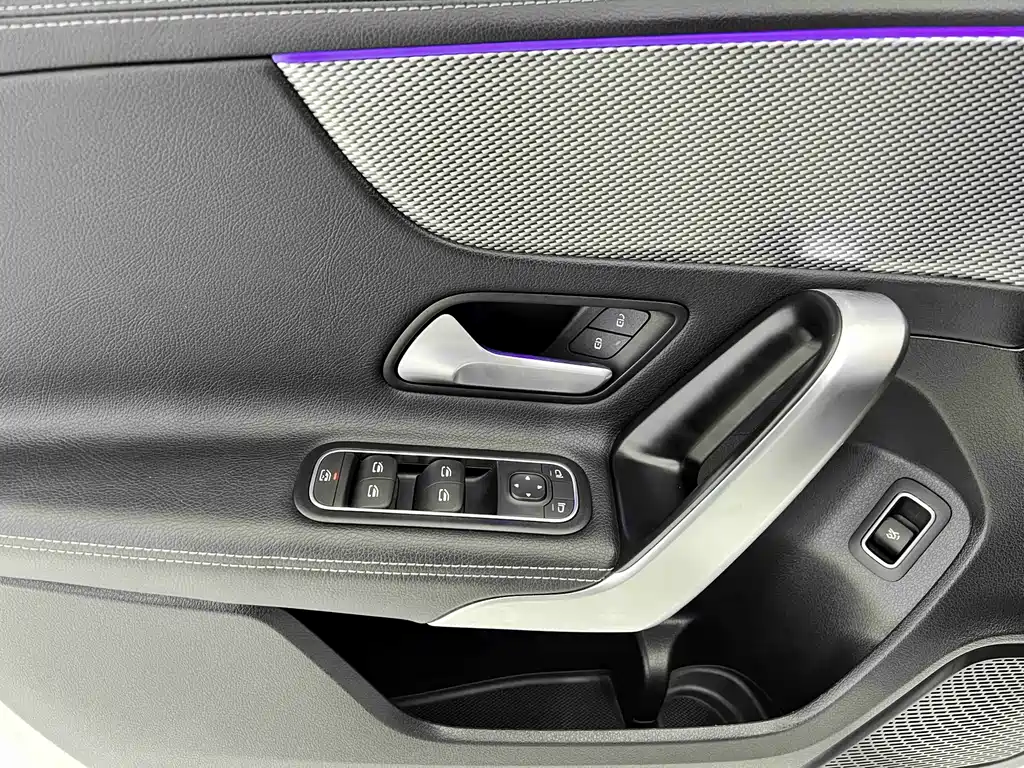 Mercedes-Benz A-Class 2022 A 180 L Sports Sedan купить на сайте DeffCars