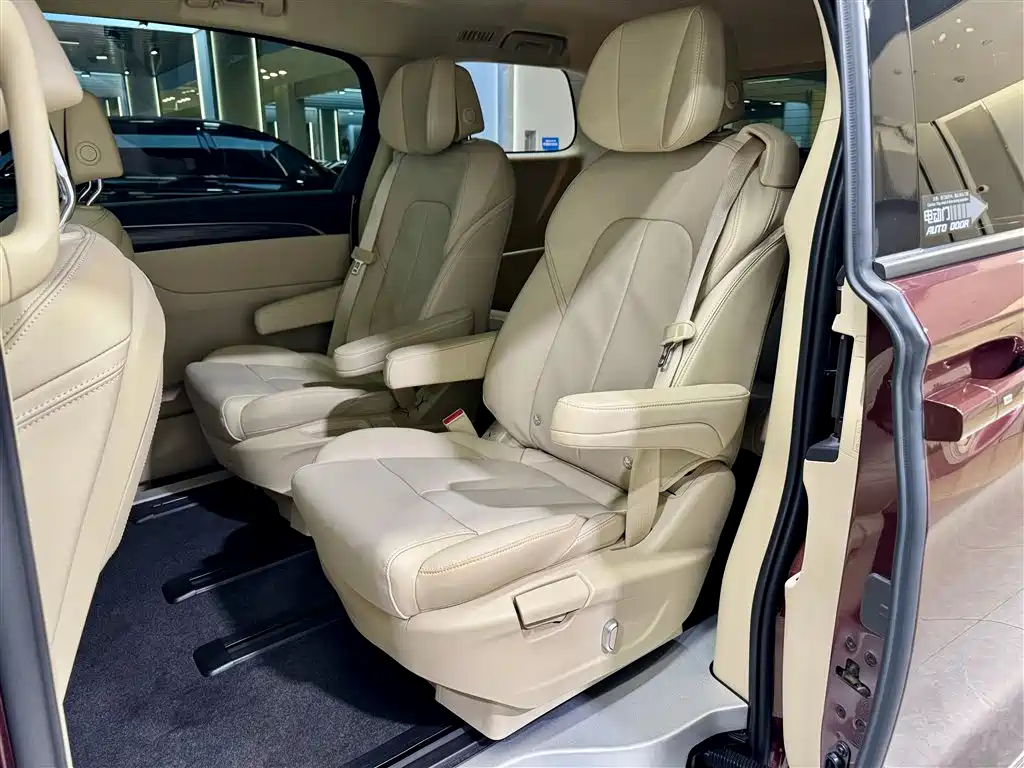 Buick GL8 2023 ES Lu Zun Exclusive Model купить на сайте DeffCars