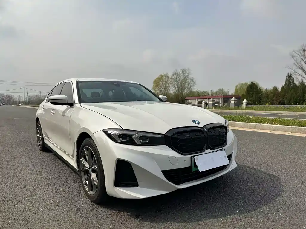 BMW i3 2022 eDrive 35 L купить на сайте DeffCars