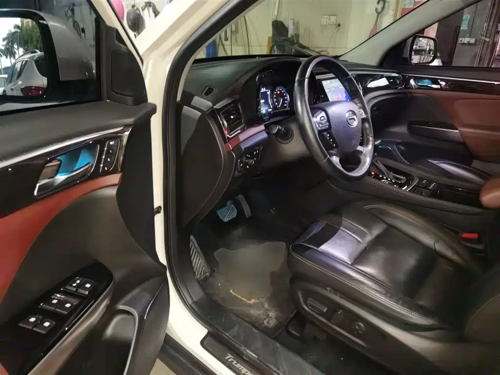 Trumpchi GS8 2017 320T 2WD Luxury Connected Edition (seven seats) купить на сайте DeffCars