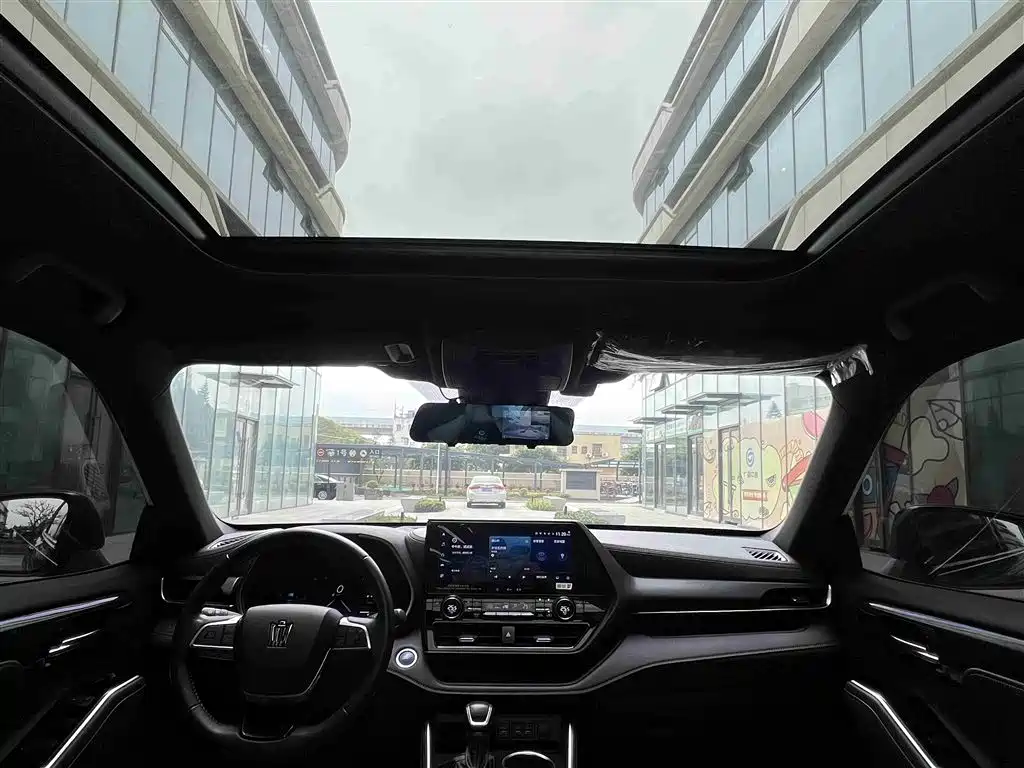 Crown Lufang 2021 2.5L HEV four-wheel drive premium version купить на сайте DeffCars