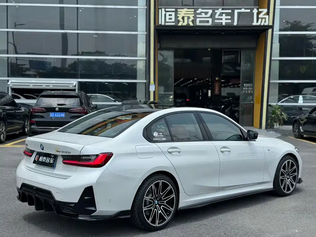 BMW 3 Series 2025 330i M Sports Night Package купить на сайте DeffCars