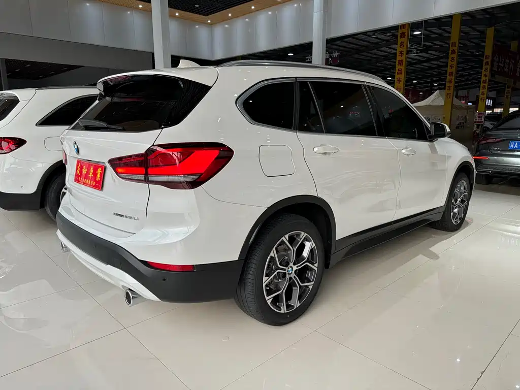 BMW X1 2022 sDrive25Li Leading Model купить на сайте DeffCars