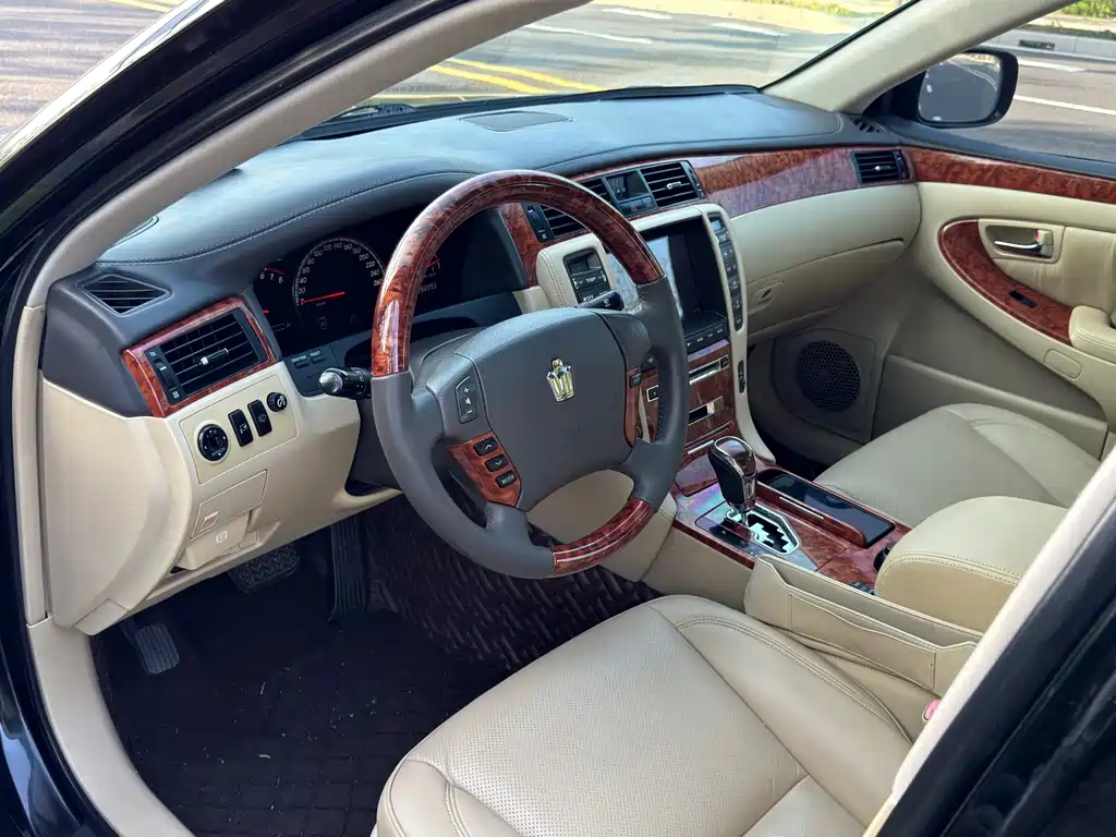 Crown 2007 2.5L Royal Special Edition купить на сайте DeffCars