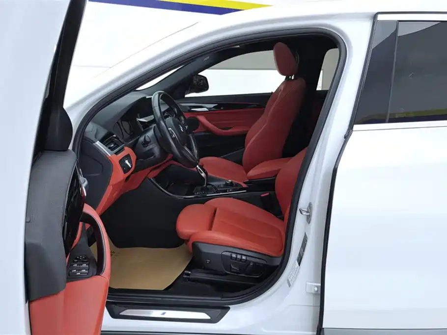 BMW X2 2020 sDrive25i Leading M Off-Road Package купить на сайте DeffCars