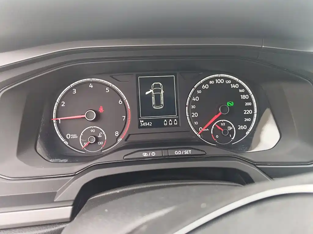 Polo 2021 Plus 1.5L Automatic Panoramic Enjoyment Edition купить на сайте DeffCars