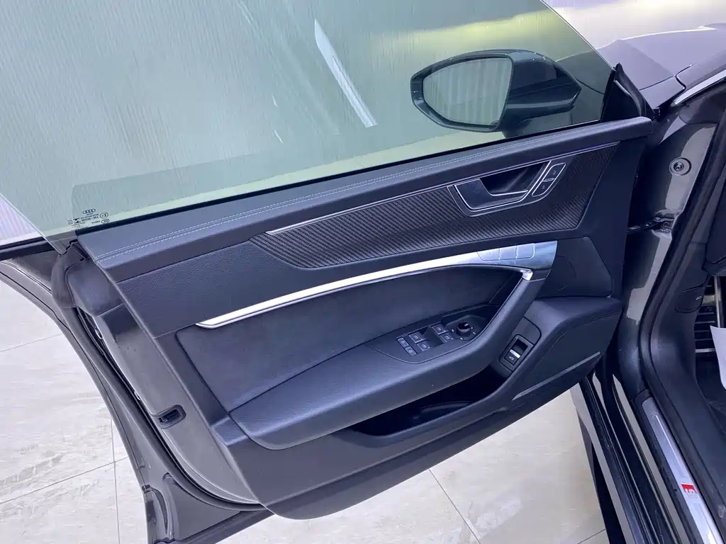 Audi A7 2022 45 TFSI Premium Selection купить на сайте DeffCars