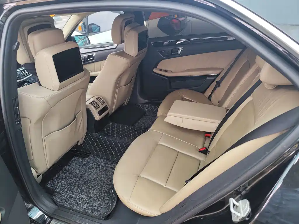 Mercedes E-Class 2010 E300L Fashion Edition купить на сайте DeffCars