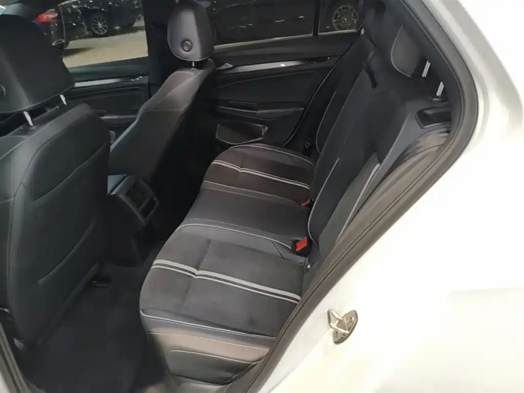 Golf 2021 280TSI DSG R-Line купить на сайте DeffCars