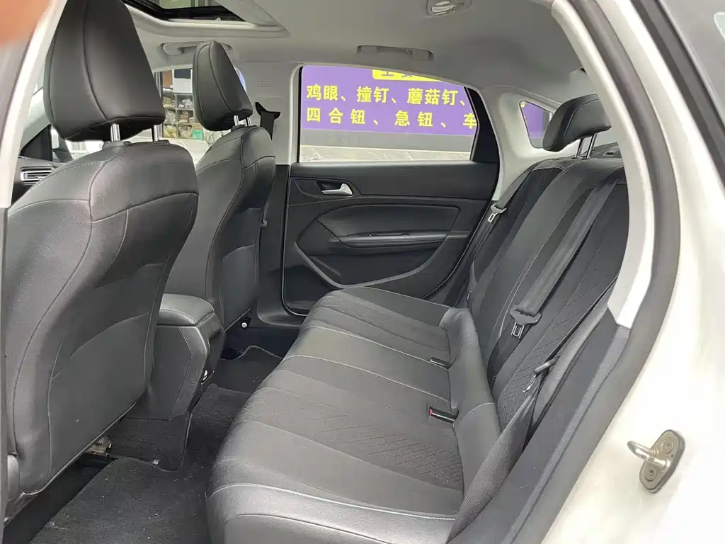 Peugeot 308 2016 230THP Automatic Deluxe Edition купить на сайте DeffCars