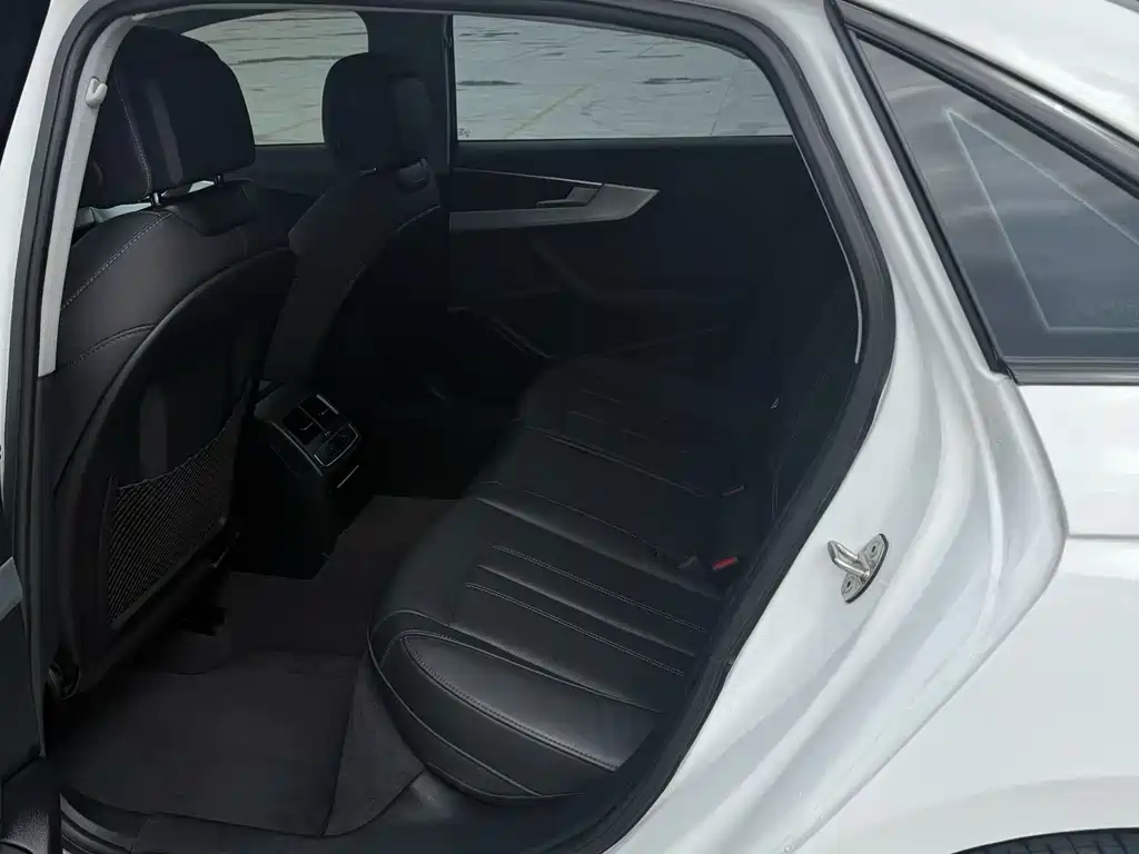 Audi A4L 2022 40 TFSI luxury and dynamic model купить на сайте DeffCars