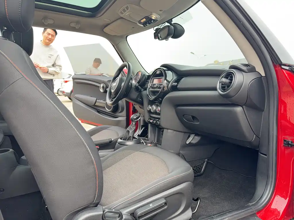 MINI 2016 1.2T ONE Avant-Garde купить на сайте DeffCars