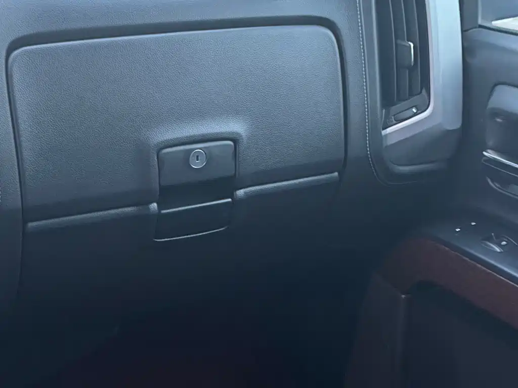 SIERRA 2017 Deluxe Edition купить на сайте DeffCars