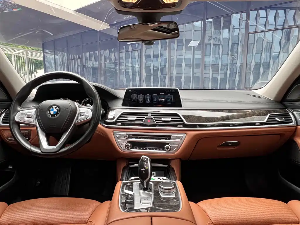 BMW 7 Series 2016 740Li Leading Model купить на сайте DeffCars