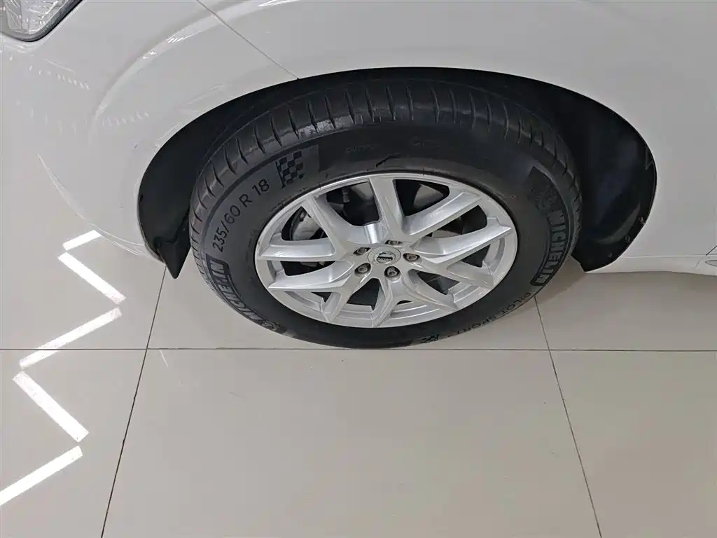 Volvo XC60 2021 T5 four-wheel drive Zhiyi Luxury Edition купить на сайте DeffCars