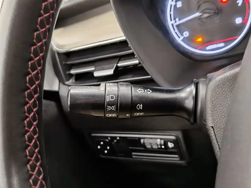 Vision X3 2021 PRO 1.5L CVT Premium Type купить на сайте DeffCars