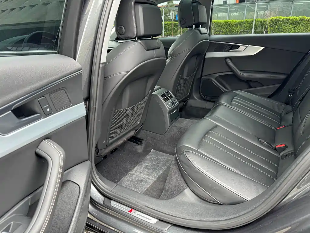 Audi A4L 2023 40 TFSI luxury and dynamic model купить на сайте DeffCars