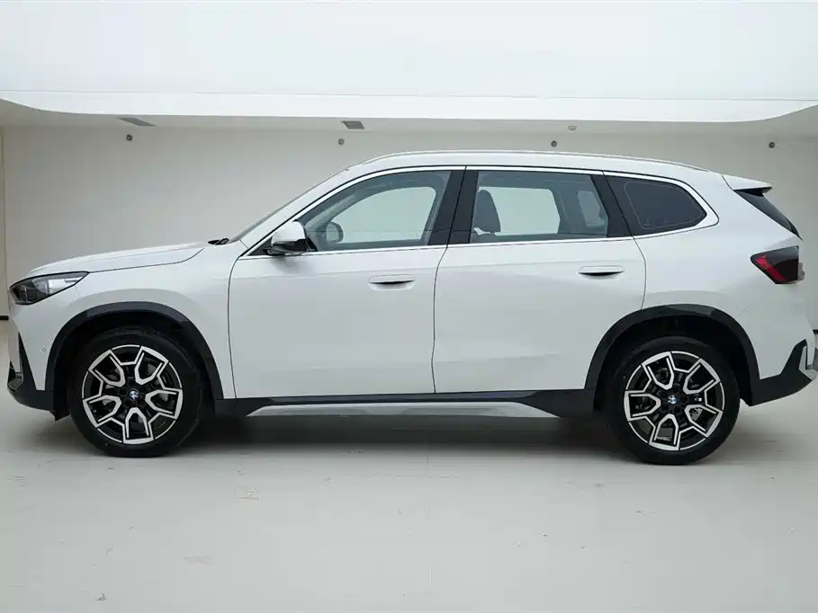 BMW X1 2025 sDrive25Li X Design Package купить на сайте DeffCars