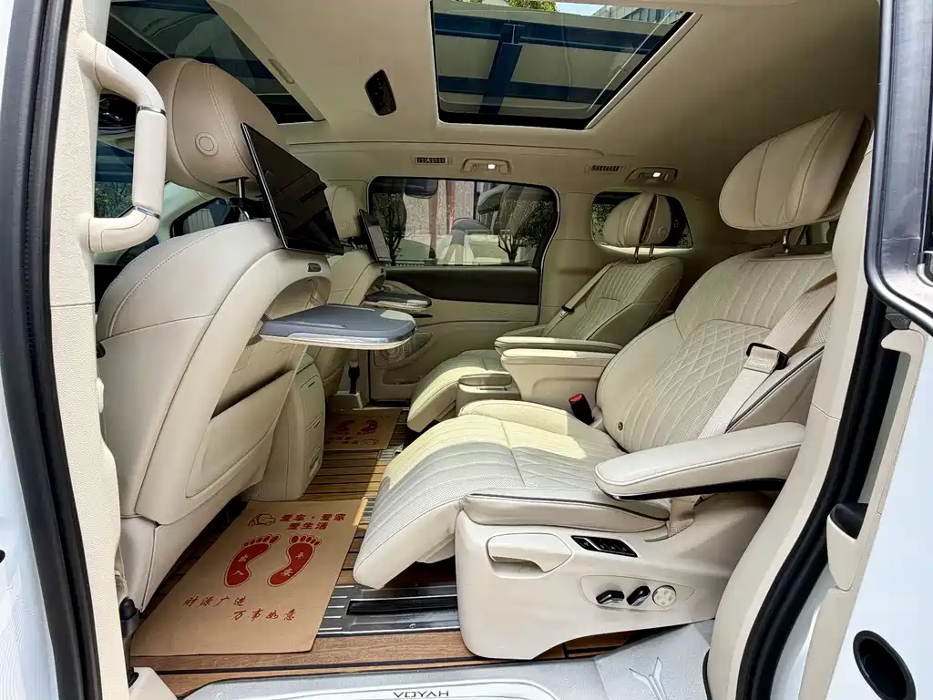 Lantu Dreamer 2022 0-carbon version Dream+Smart Range Package 605km купить на сайте DeffCars