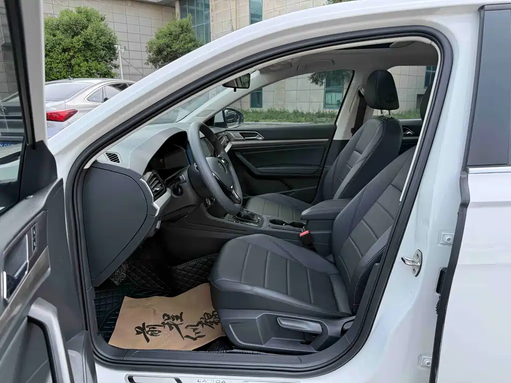 Lavida 2022 1.5L automatic comfort version купить на сайте DeffCars