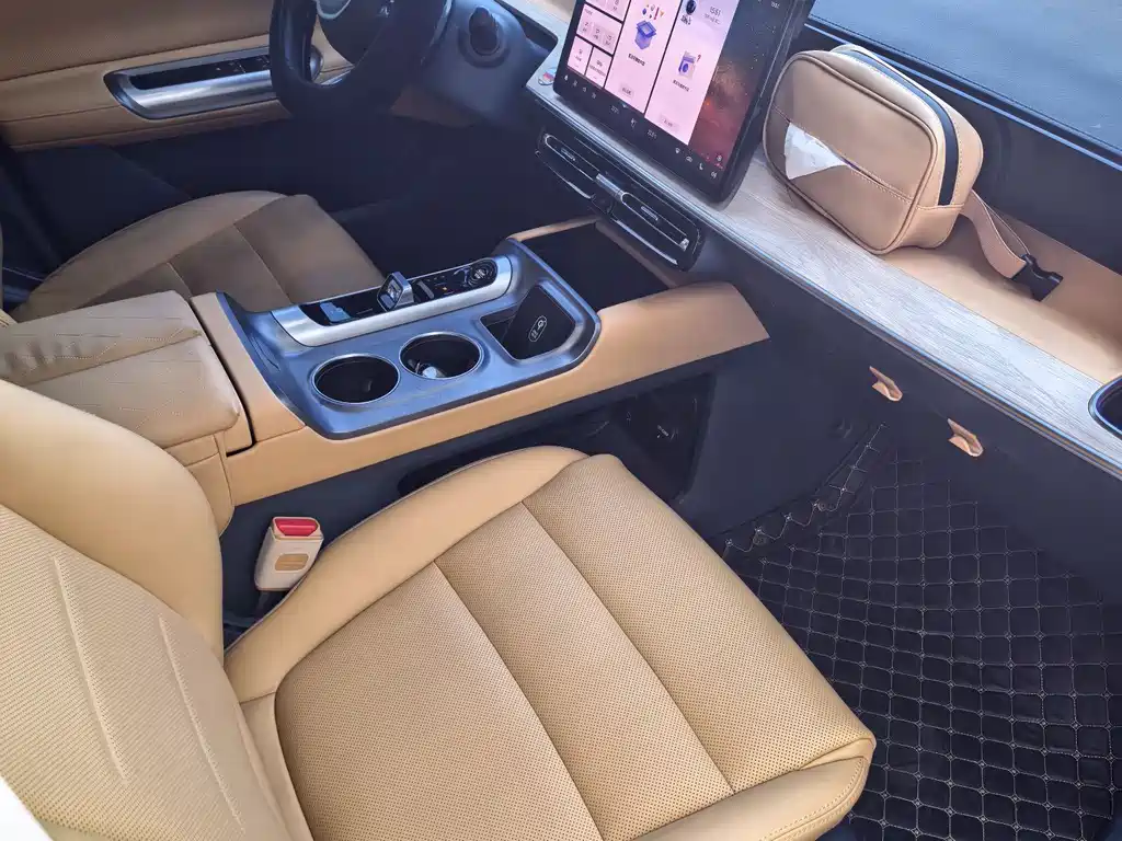 Trumpchi E8 New Energy 2024 Model 150km MAX купить на сайте DeffCars