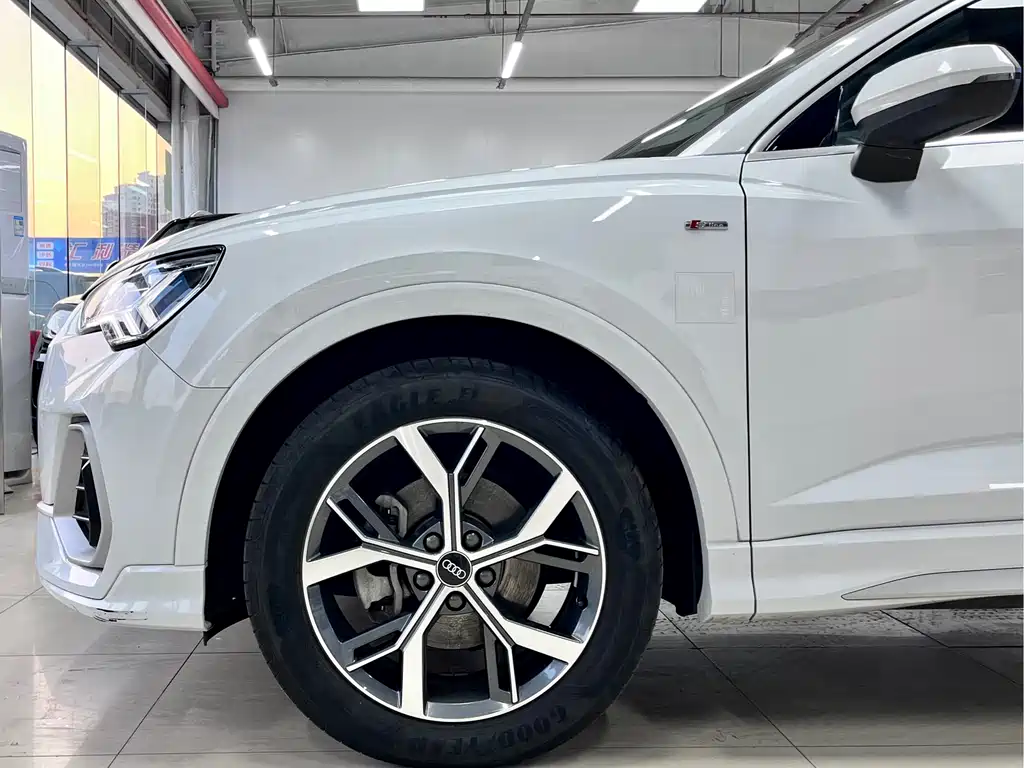 Audi Q3 Sportback 2020 40 TFSI Fashion купить на сайте DeffCars