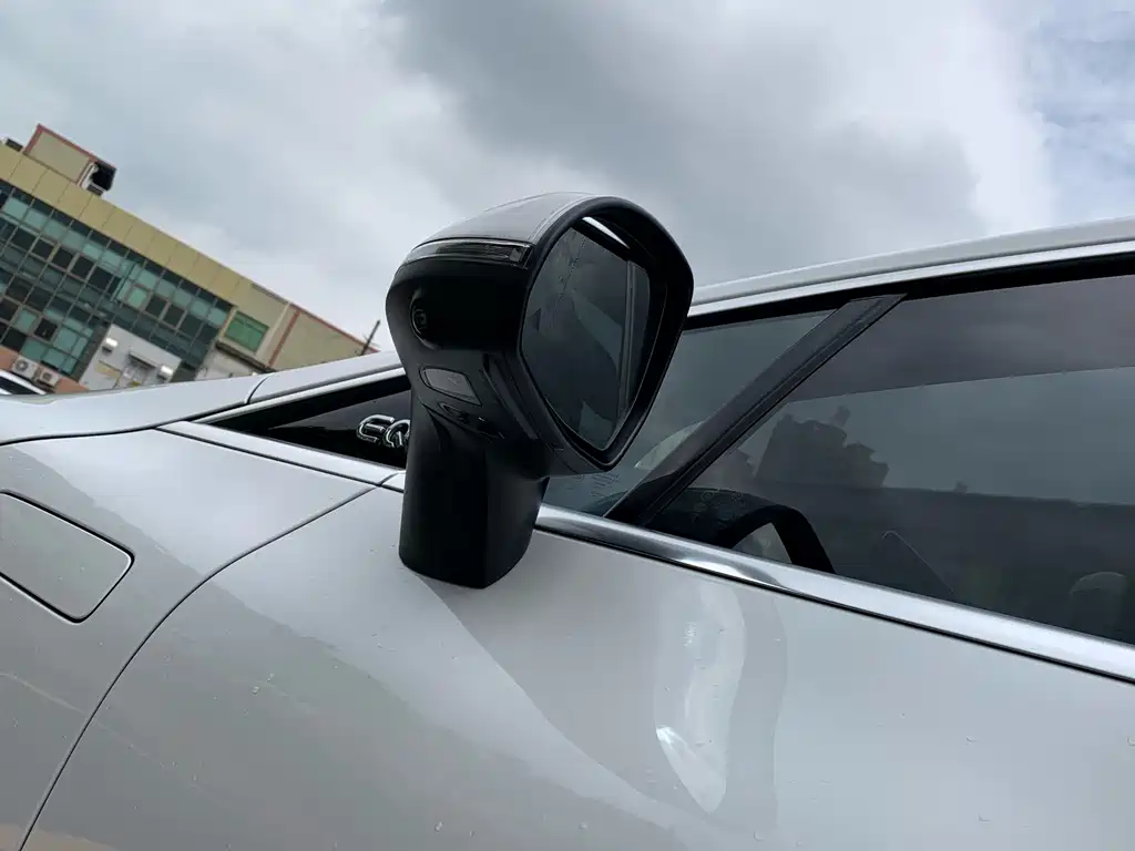Mercedes EQE 2022 350 Luxury Edition купить на сайте DeffCars