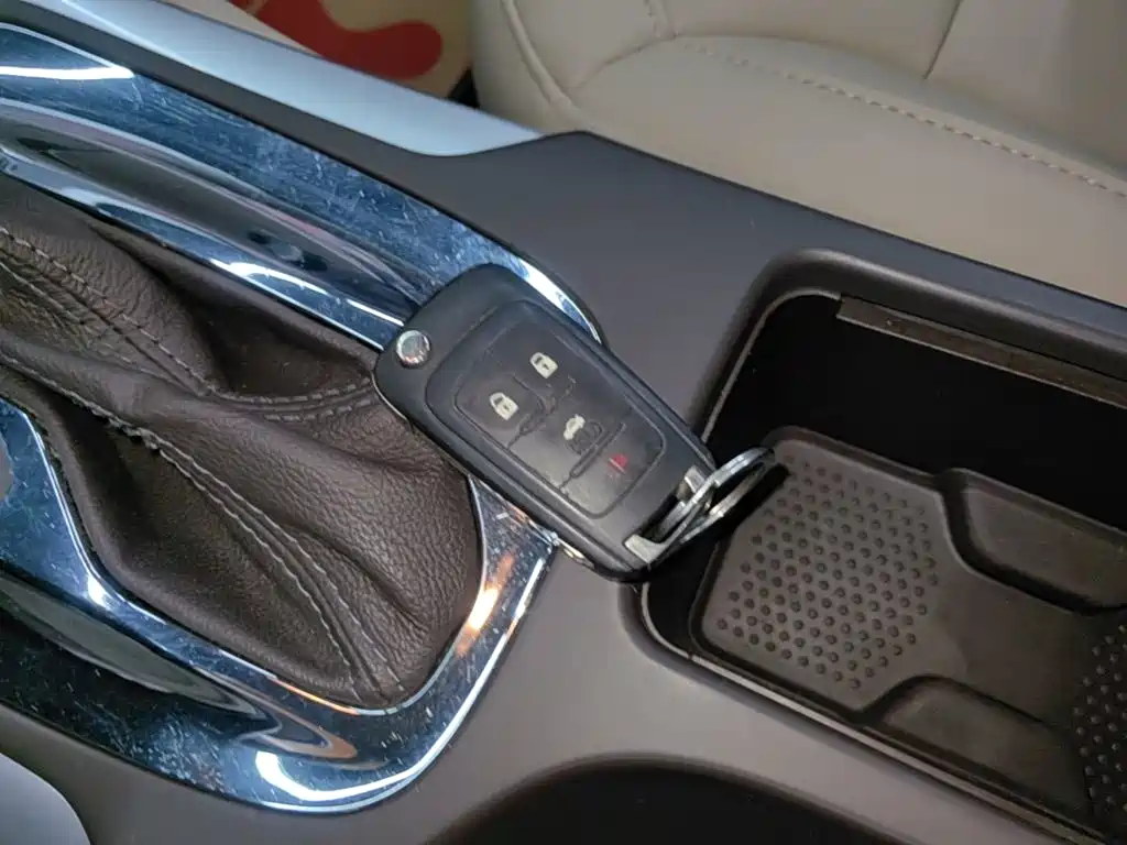 Regal 2015 2.0L Leading Fashion Edition купить на сайте DeffCars